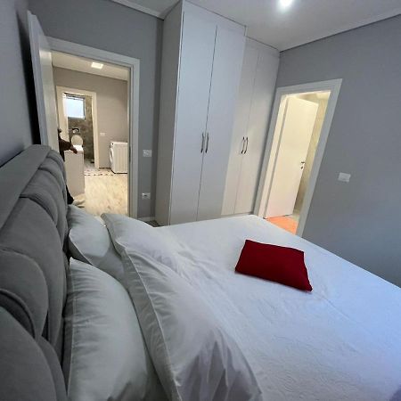 "Panorama E Detit "Apartment Sarande Bagian luar foto