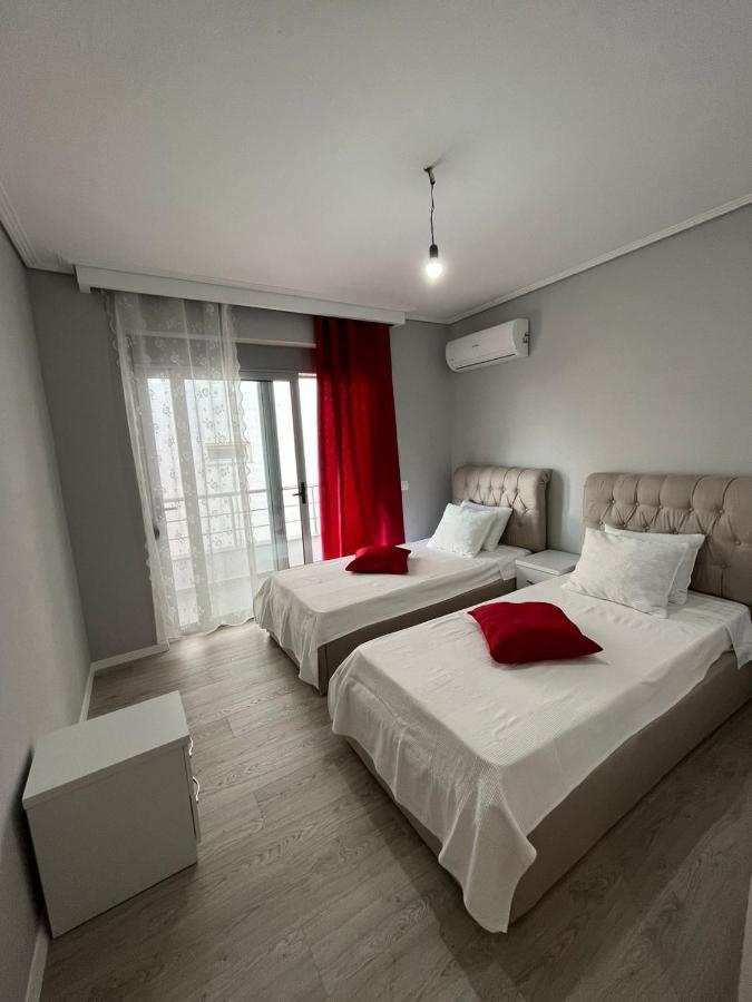"Panorama E Detit "Apartment Sarande Bagian luar foto