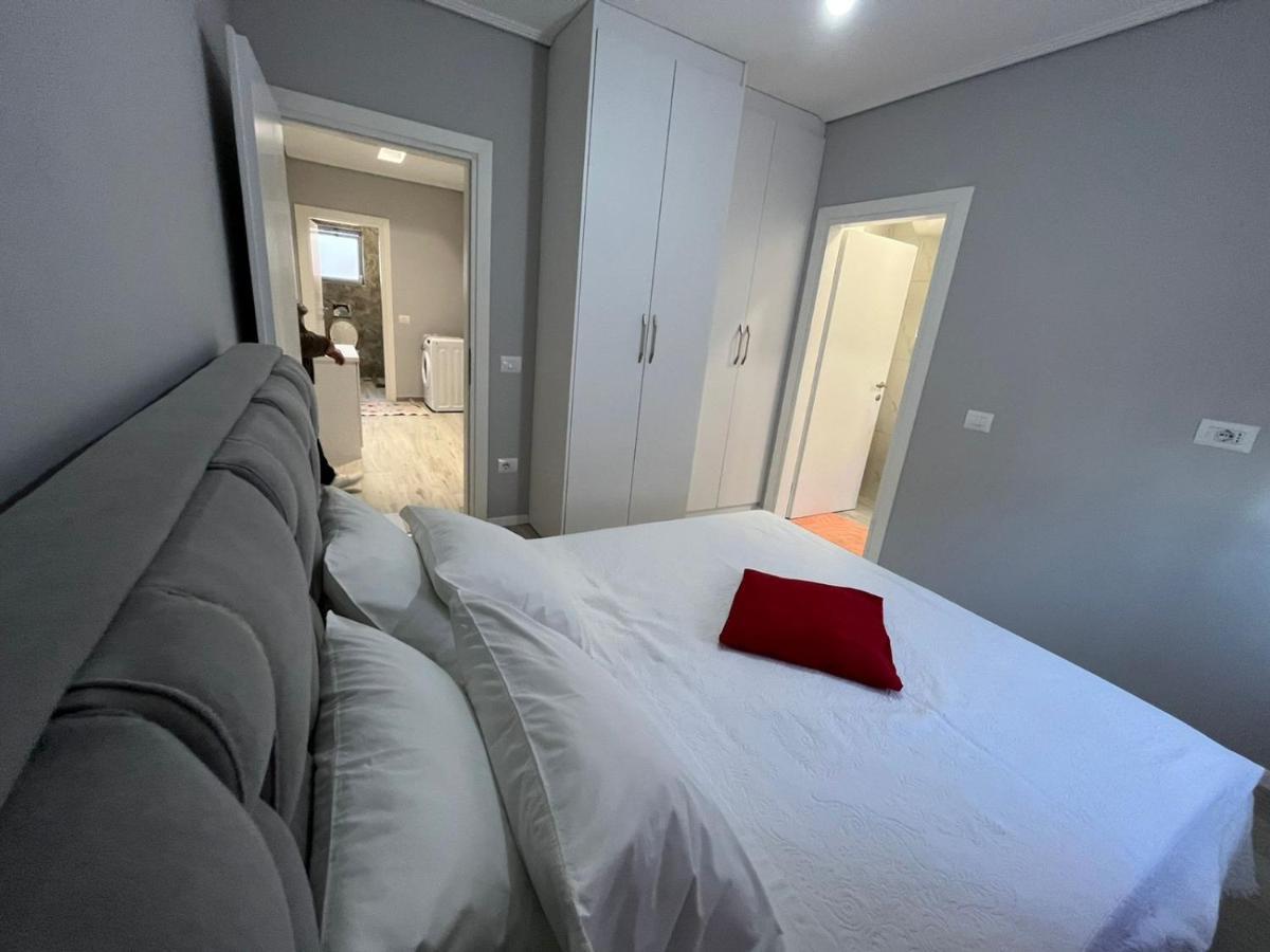 "Panorama E Detit "Apartment Sarande Bagian luar foto